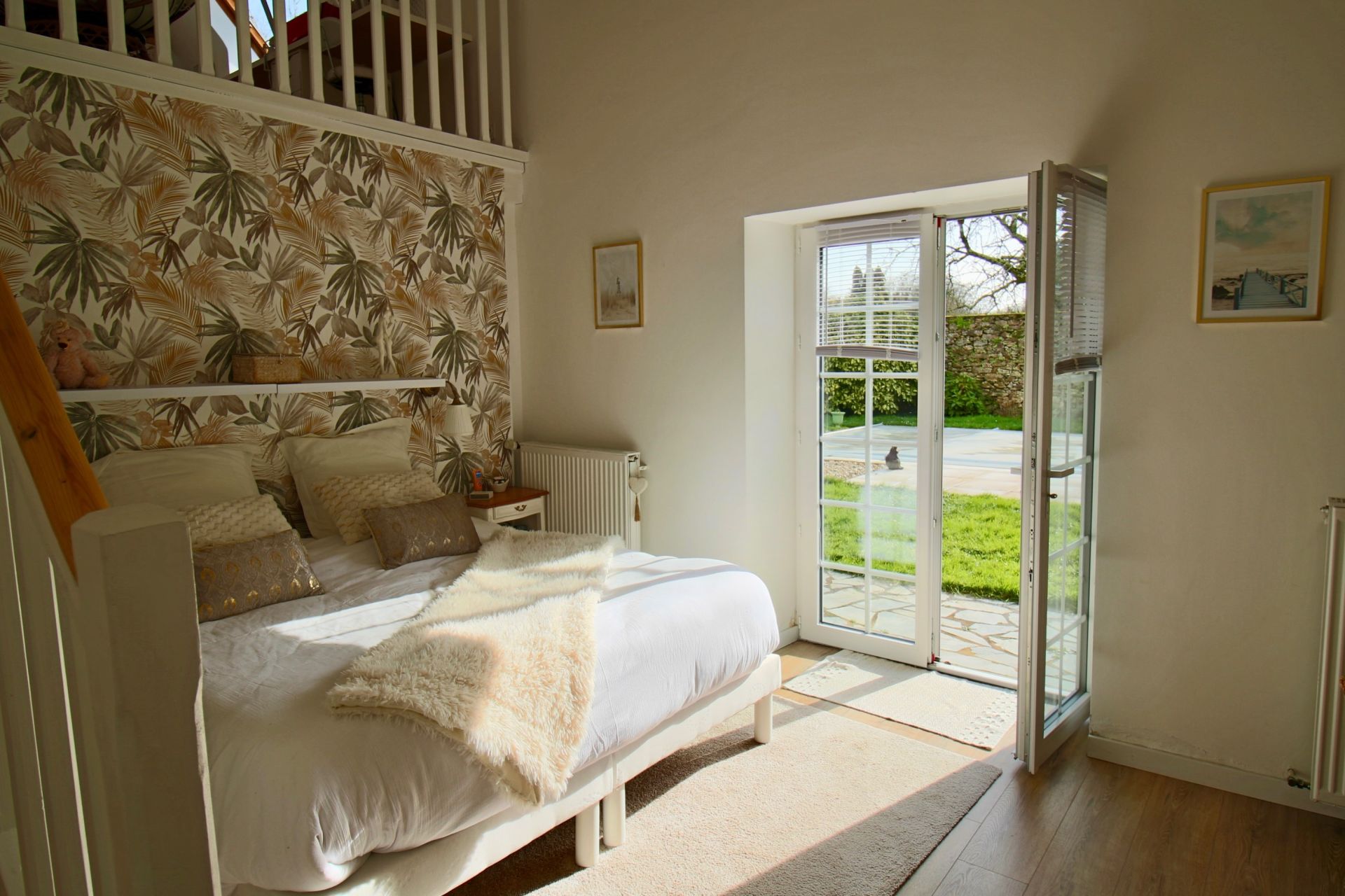 house 8 Rooms for sale on MISSILLAC (44780)