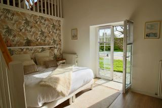 house 8 Rooms for sale on MISSILLAC (44780)