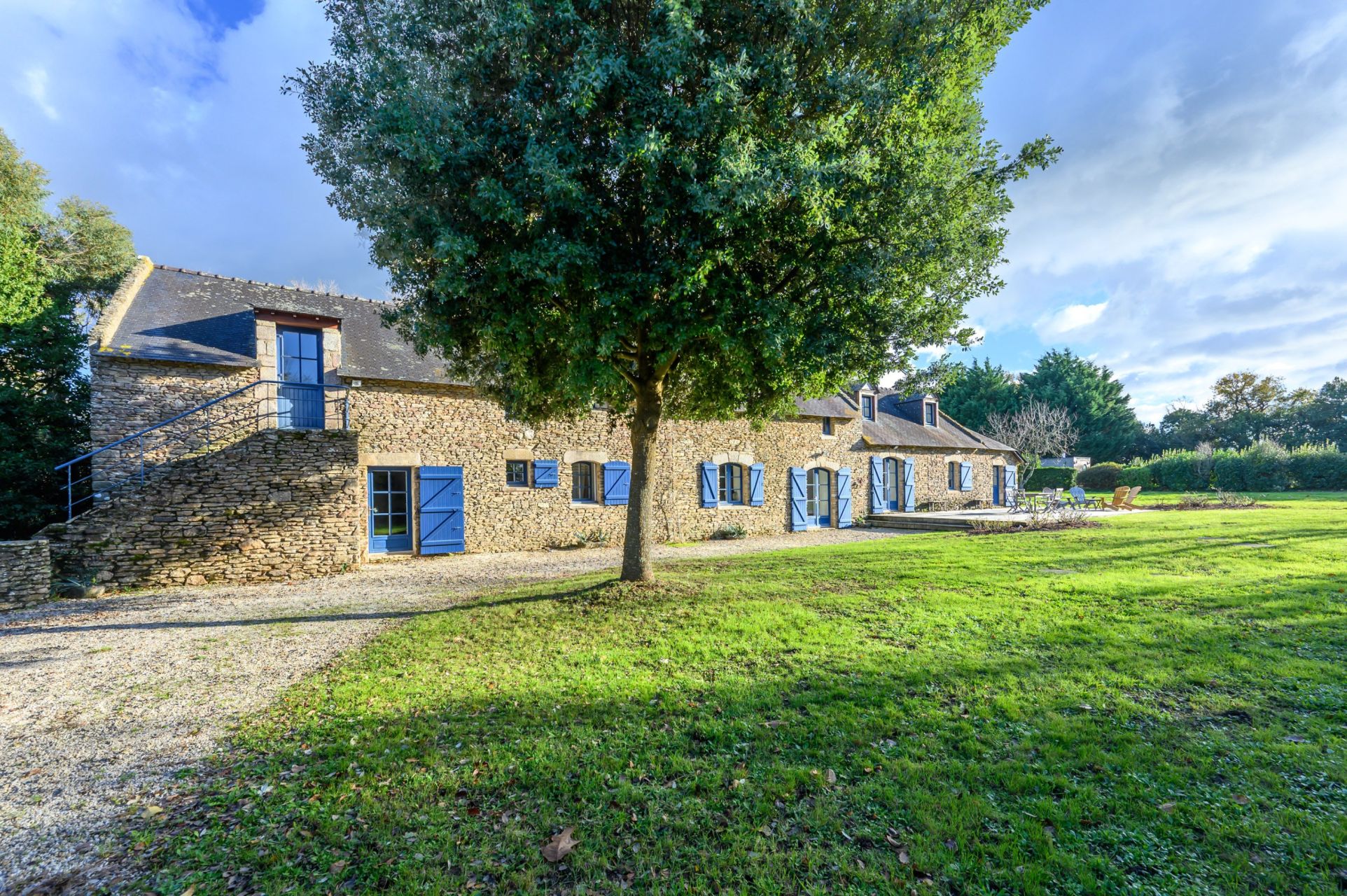 house 9 Rooms for sale on SARZEAU (56370)