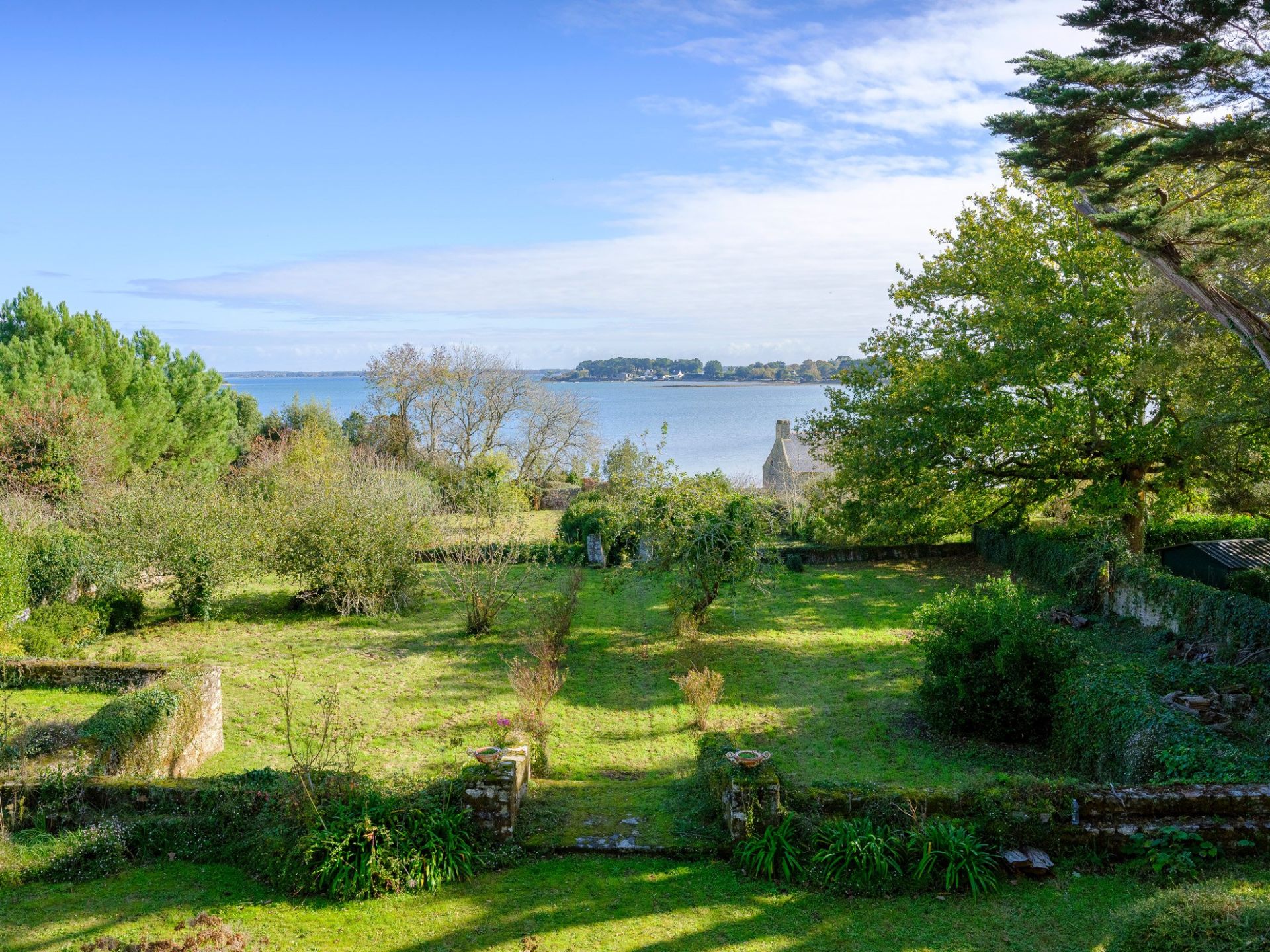 house 6 Rooms for sale on SARZEAU (56370)