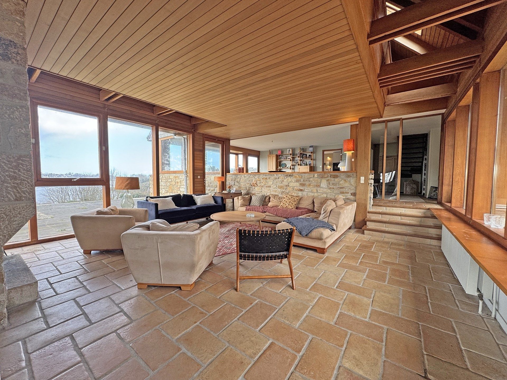 house 10 Rooms for sale on LANNILIS (29870)