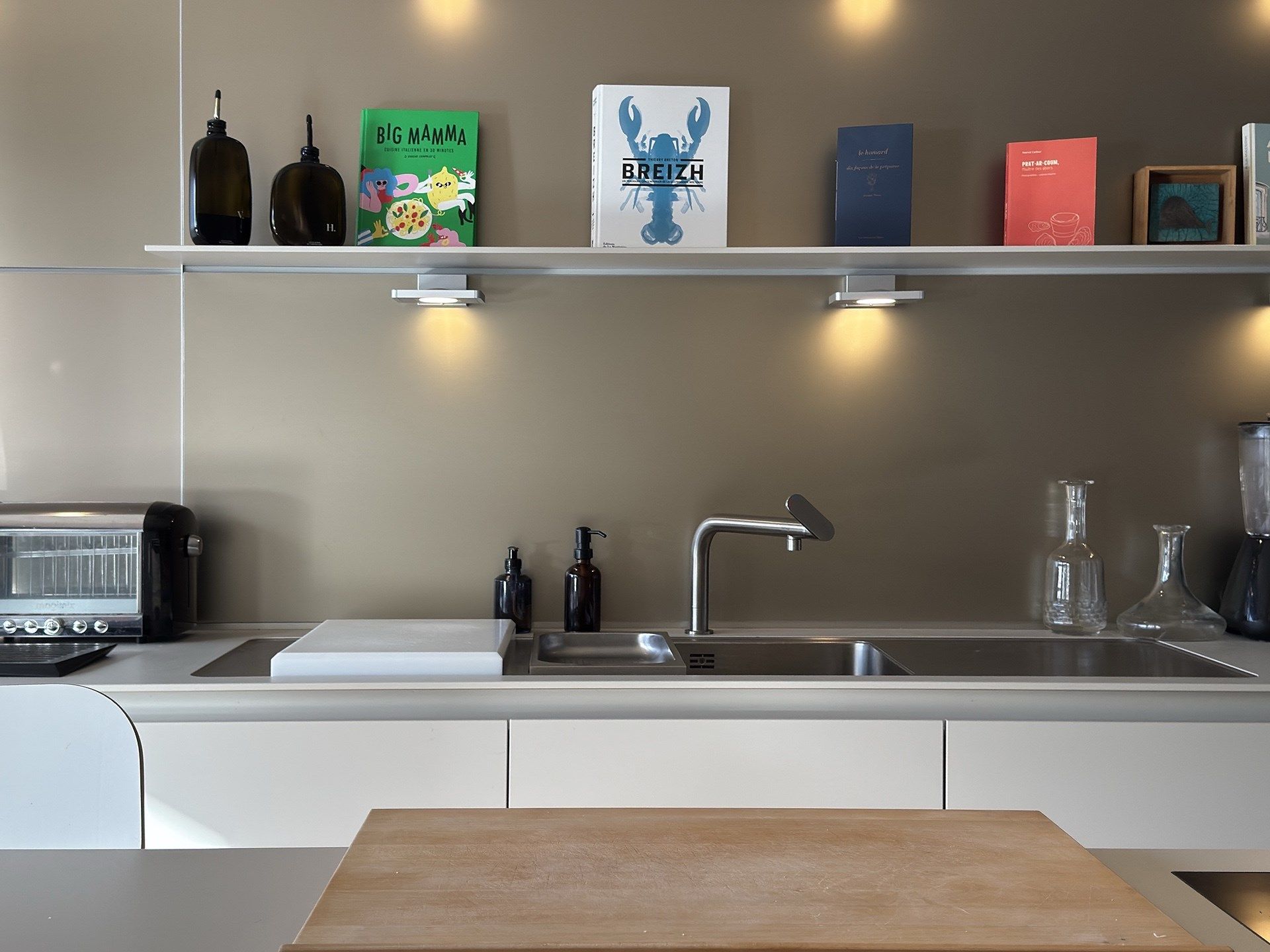 house 10 Rooms for sale on LANNILIS (29870)