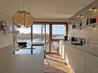 house 10 Rooms for sale on LANNILIS (29870)