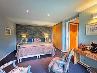 house 7 Rooms for sale on QUIMPER (29000)