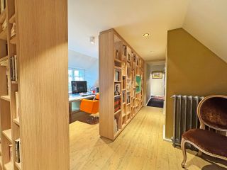 house 7 Rooms for sale on QUIMPER (29000)