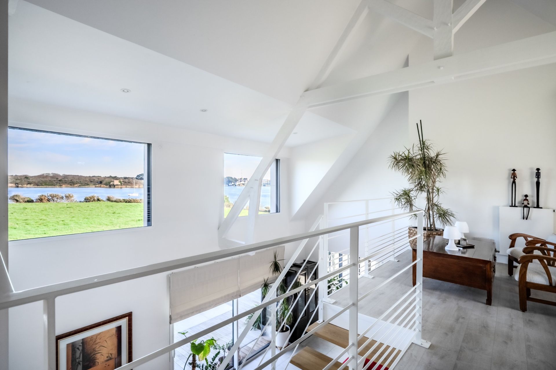 house 7 Rooms for sale on PLOUHINEC (56680)