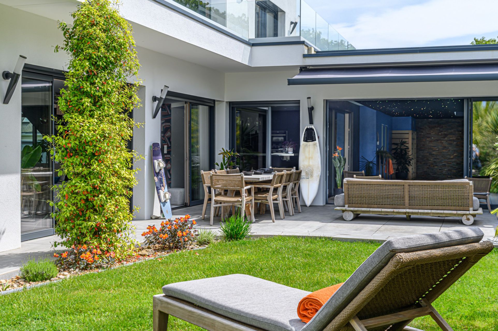 villa 8 Rooms for seasonal rent on ST MARC SUR MER (44600)