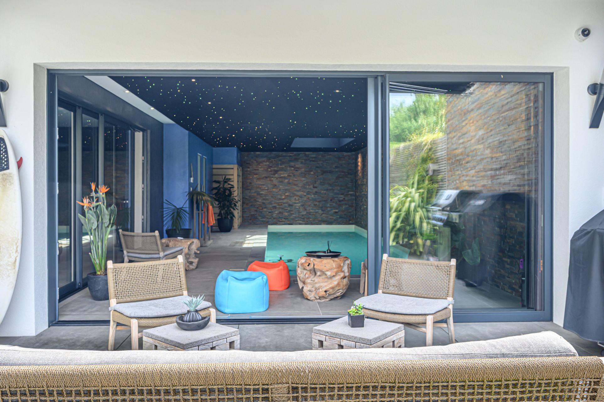 villa 8 Rooms for seasonal rent on ST MARC SUR MER (44600)