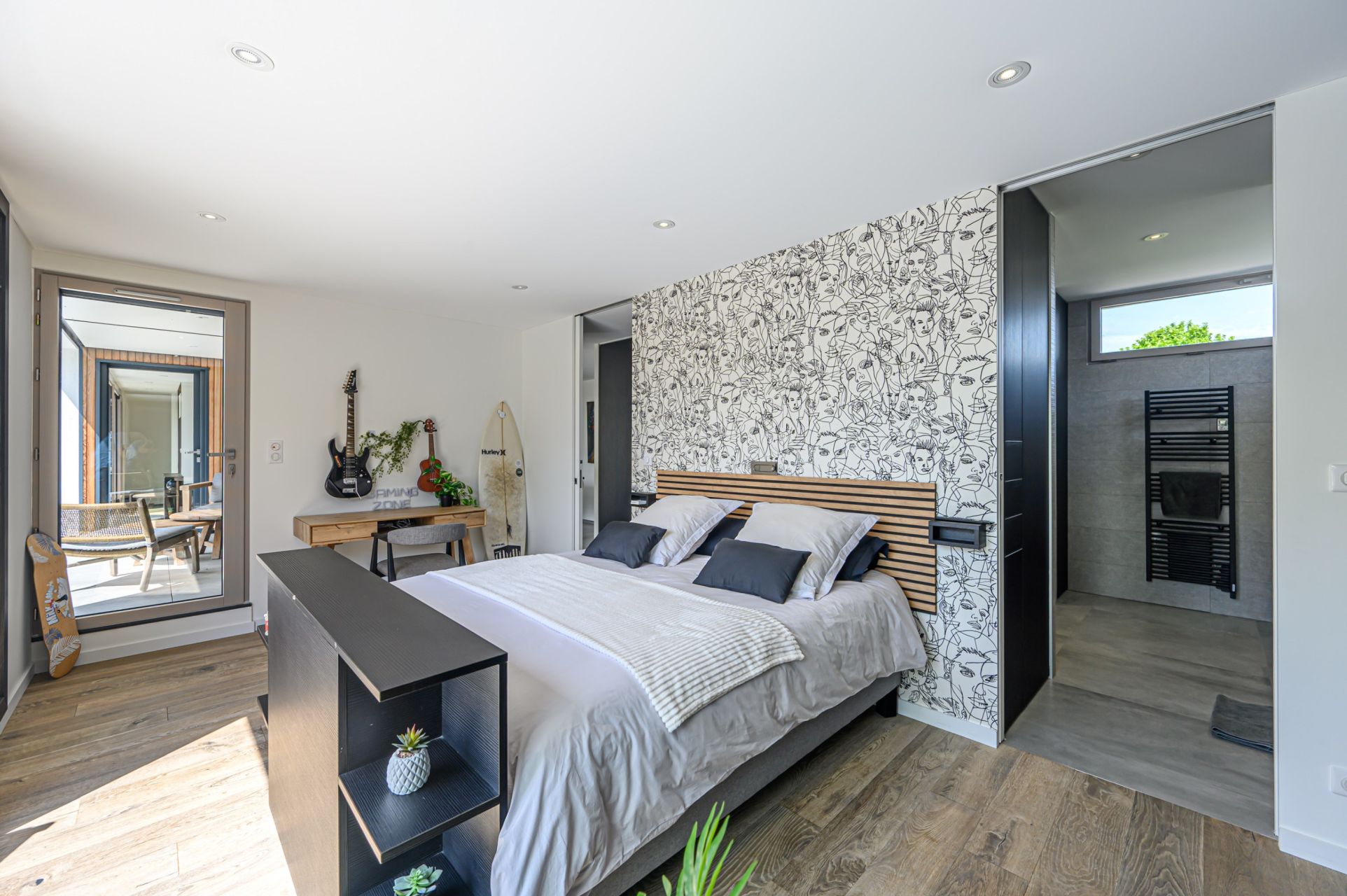 villa 8 Rooms for seasonal rent on ST MARC SUR MER (44600)