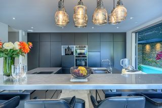 villa 8 Rooms for seasonal rent on ST MARC SUR MER (44600)