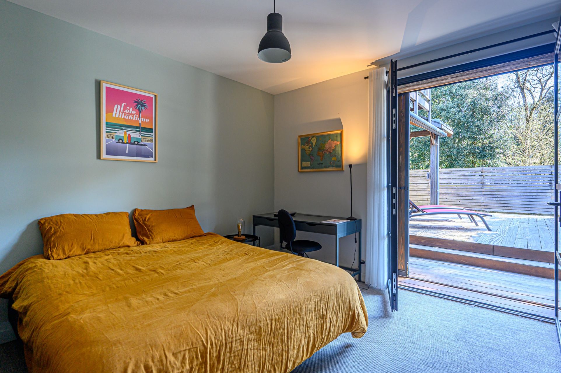 house 8 Rooms for seasonal rent on PORNICHET (44380)