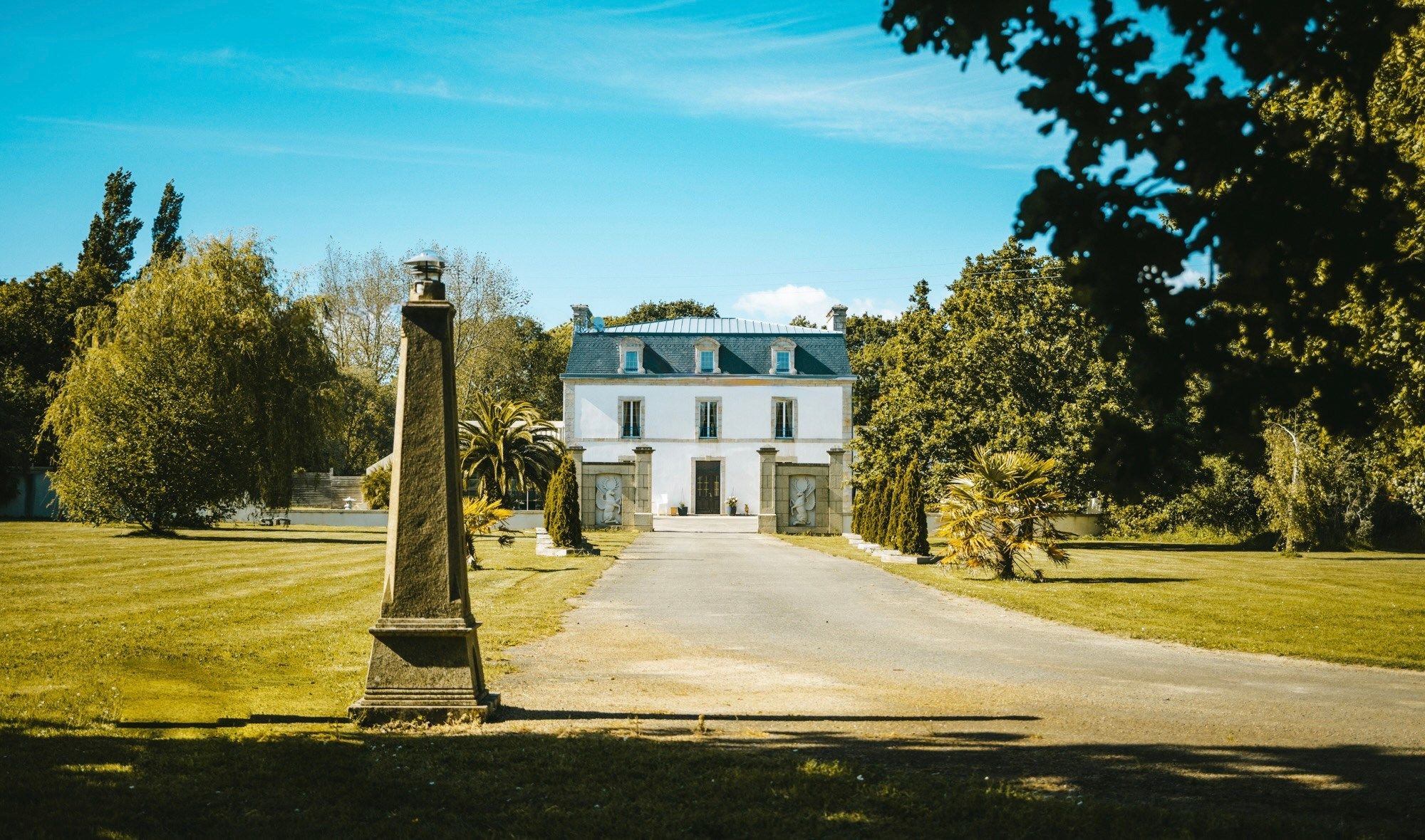 house 17 Rooms for sale on PLOMEUR (29120)