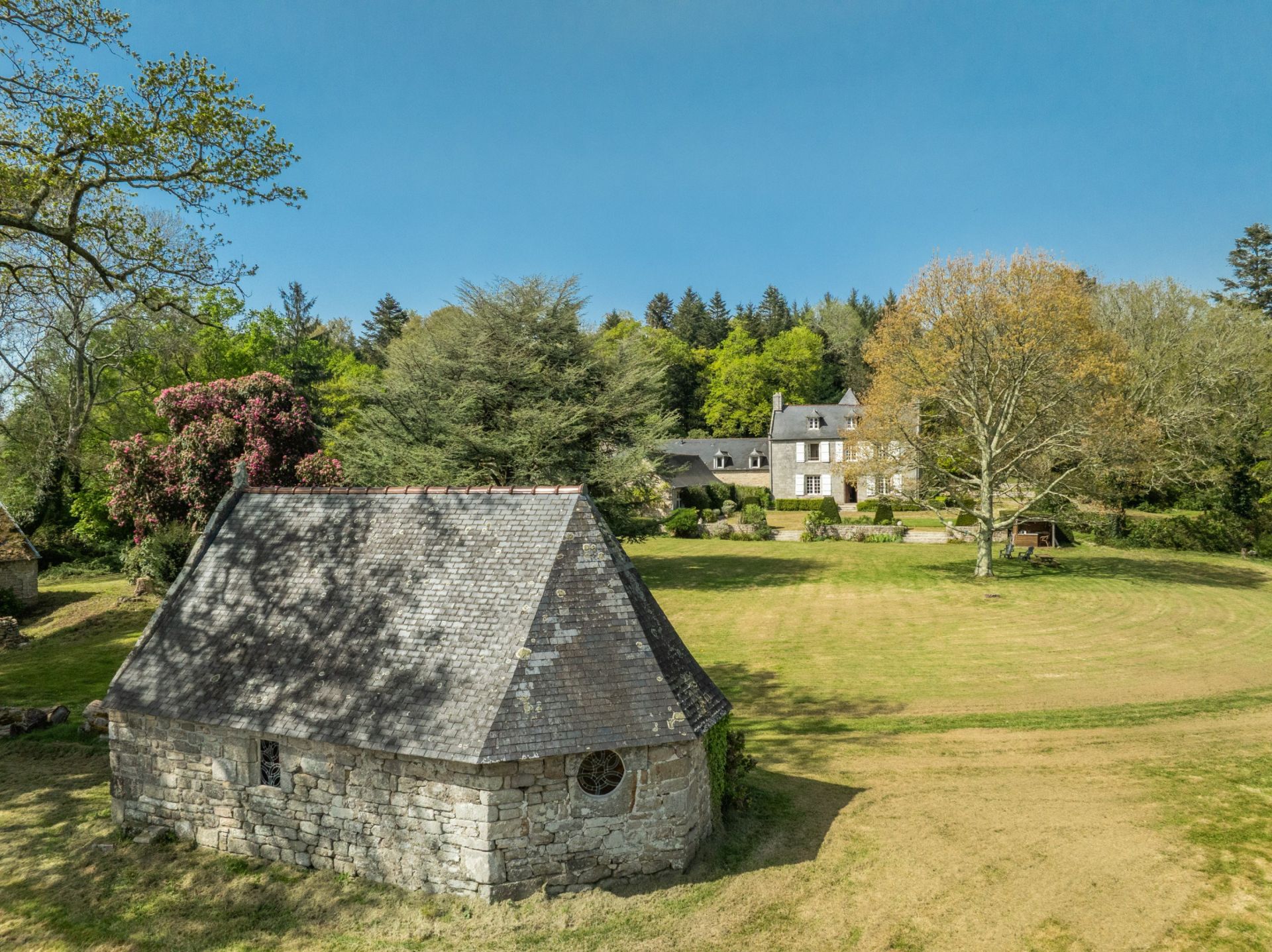 propriété 20 Pièces en vente sur QUIMPER (29000)
