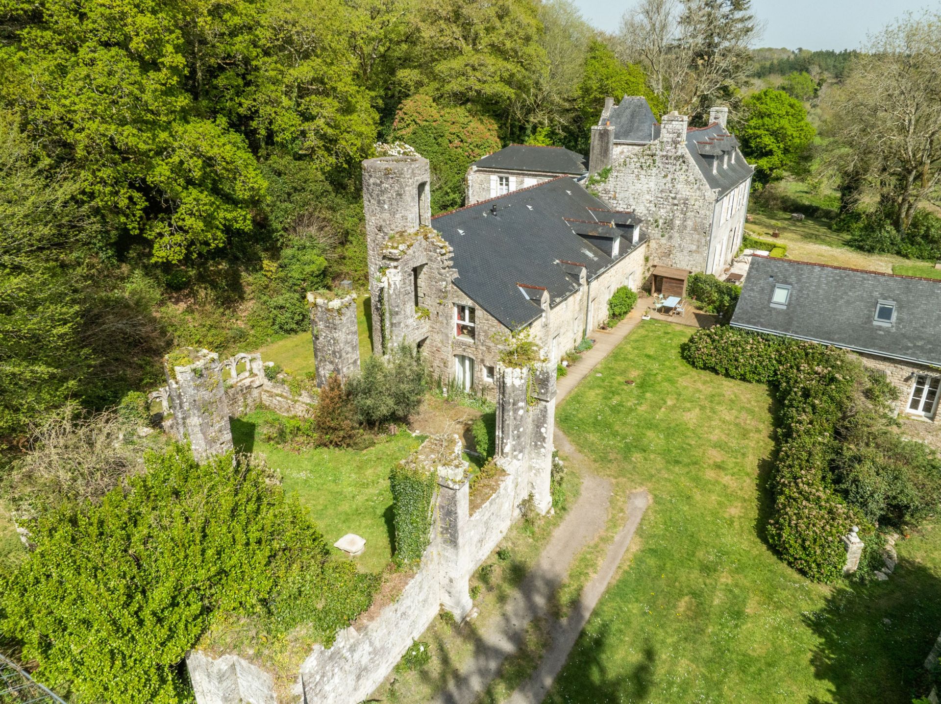 propriété 20 Pièces en vente sur QUIMPER (29000)