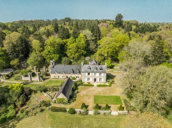 Vente Propriété Quimper 20&nbsp;Pièces 450&nbsp;m²