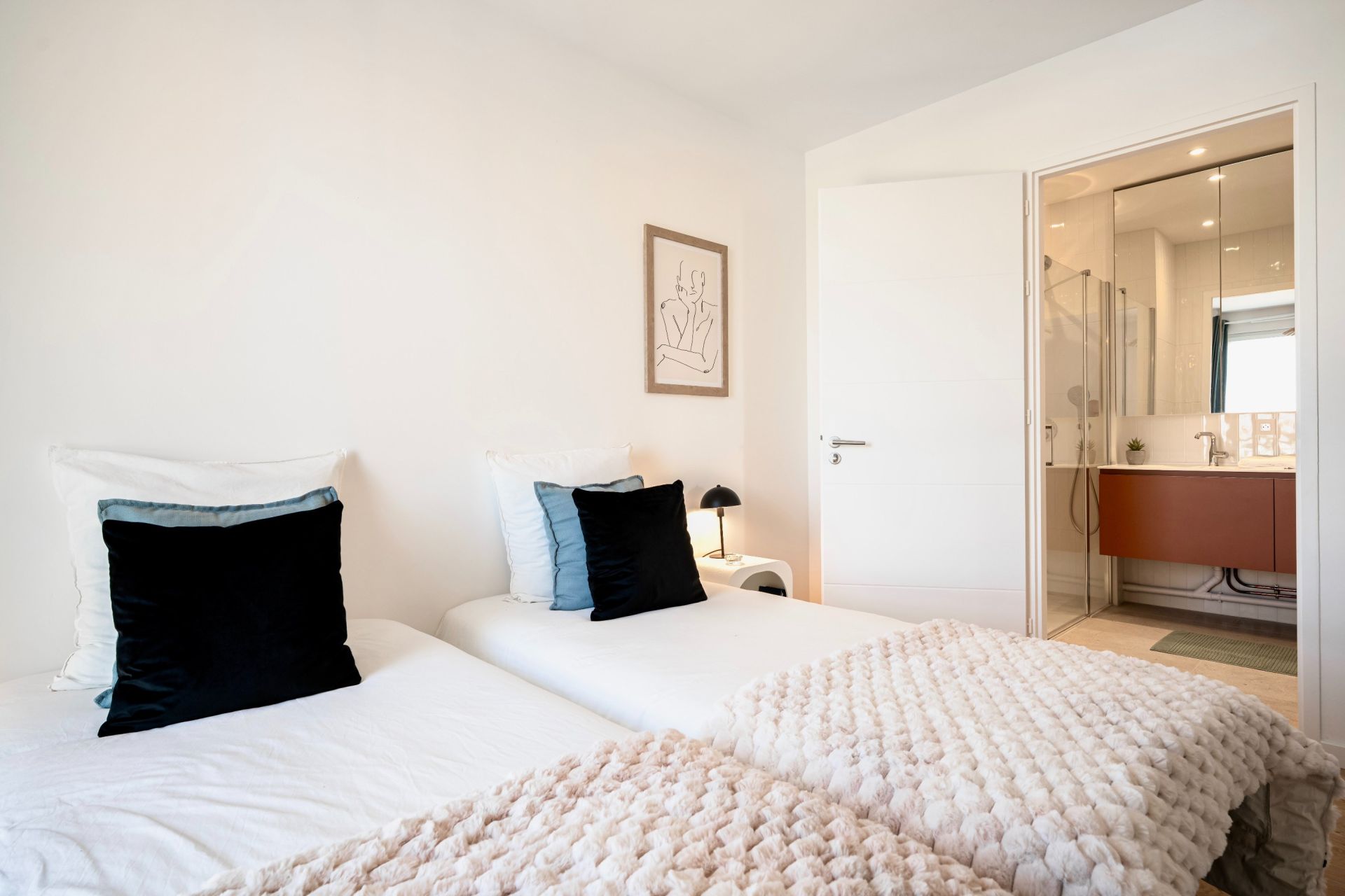apartment 6 Rooms for sale on VANNES (56000)