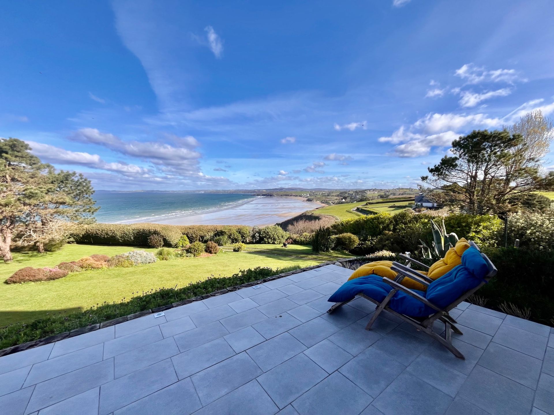 house 7 Rooms for sale on KERLAZ (29100)