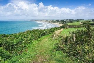 house 7 Rooms for sale on KERLAZ (29100)