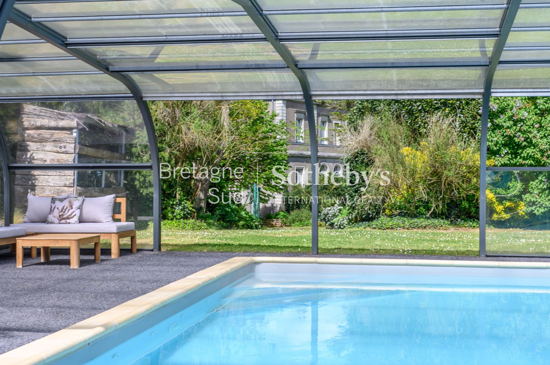 propriété 18 Pièces en vente sur ST VIAUD (44320)