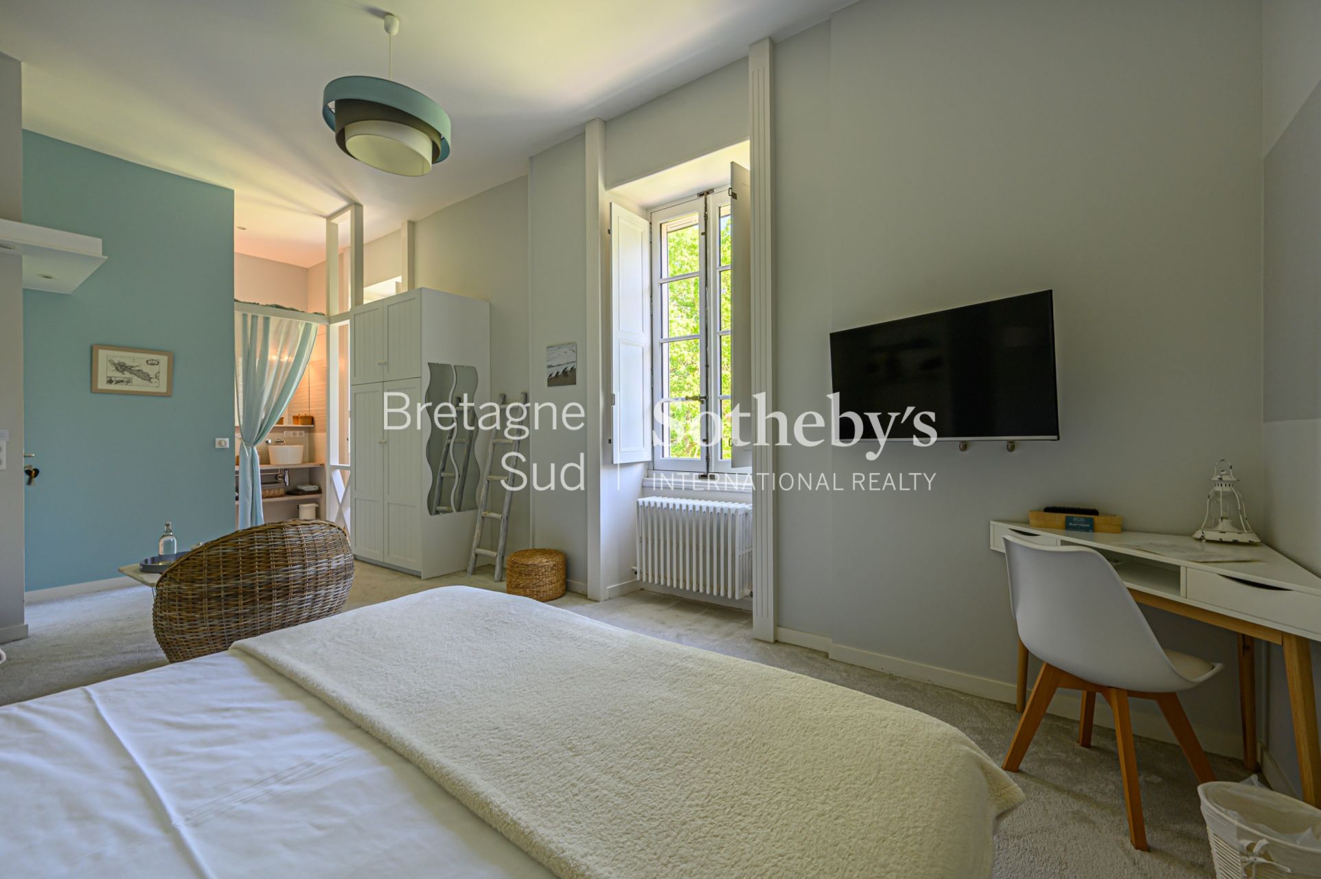 propriété 18 Pièces en vente sur ST VIAUD (44320)