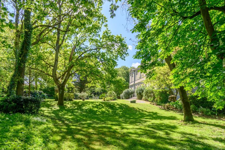 propriété 18 Pièces en vente sur ST VIAUD (44320)