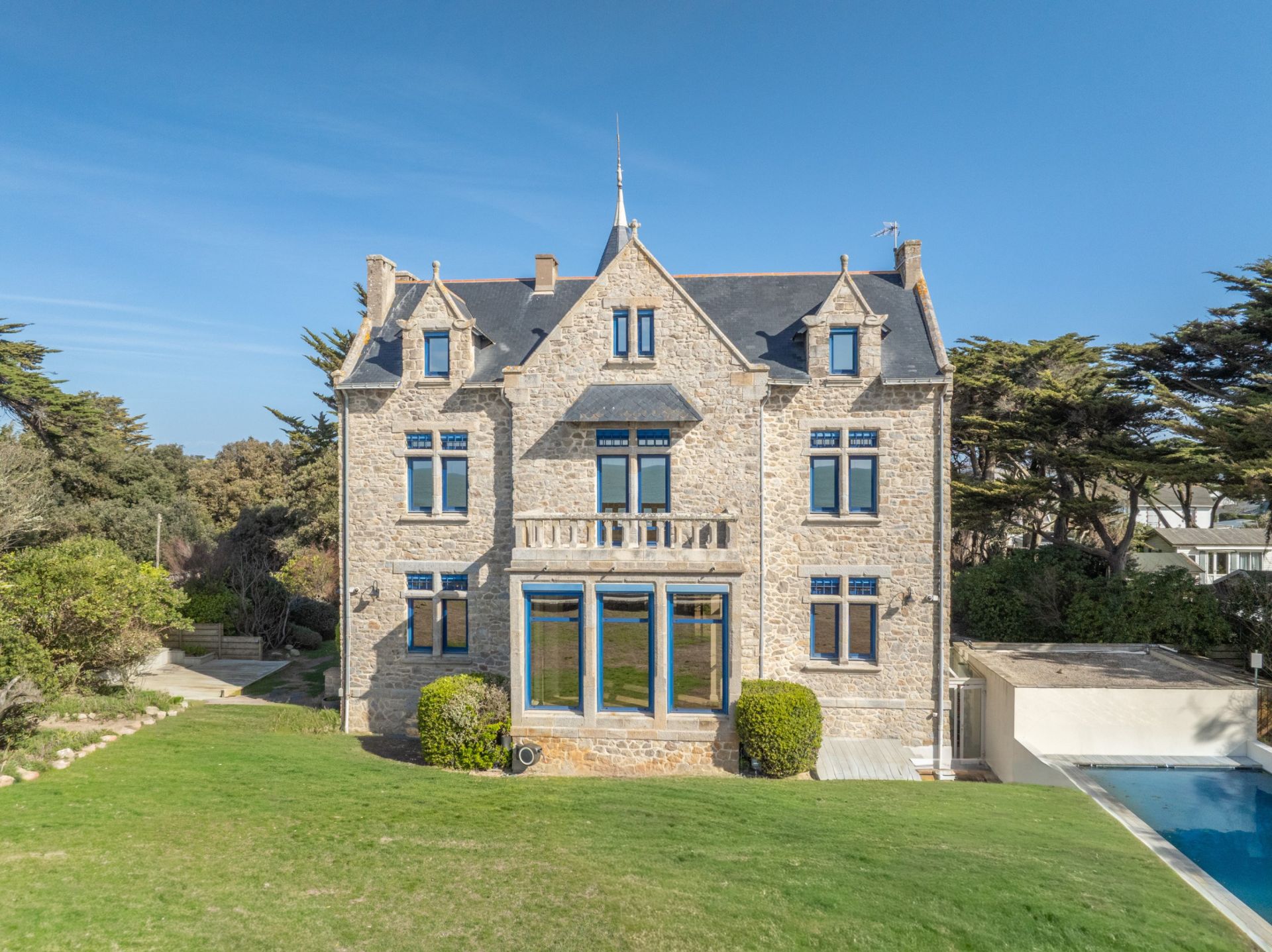 propriété 9 Pièces en vente sur BATZ SUR MER (44740)