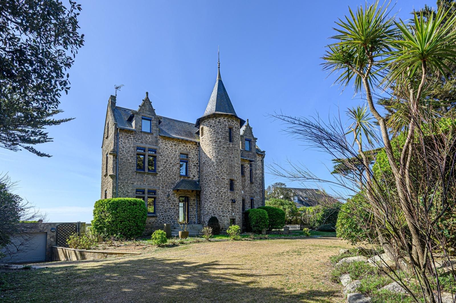 propriété 9 Pièces en vente sur BATZ SUR MER (44740)