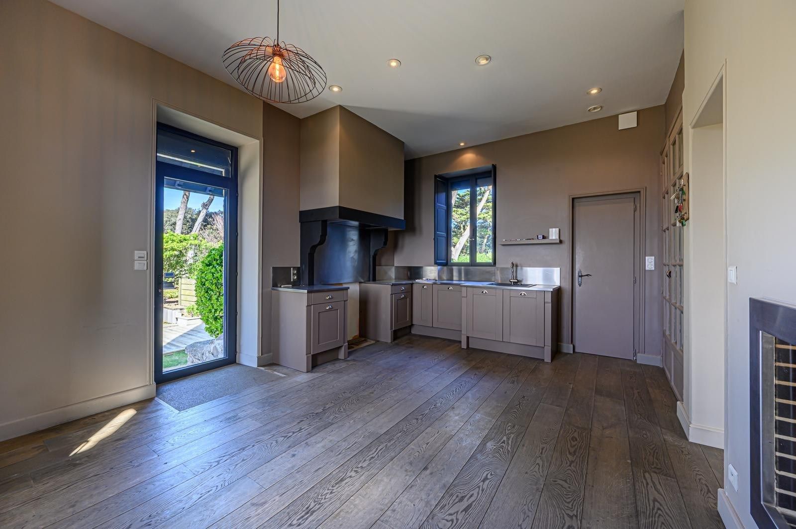 manoir 9 Pièces en vente sur BATZ SUR MER (44740)