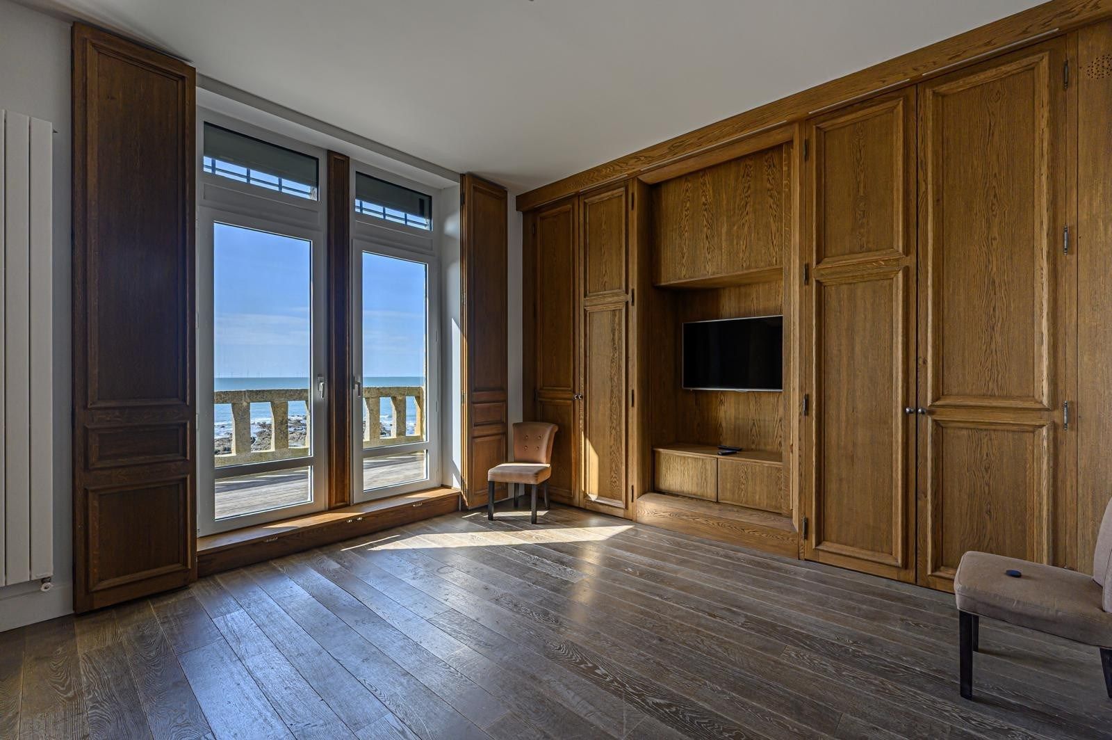 manoir 9 Pièces en vente sur BATZ SUR MER (44740)