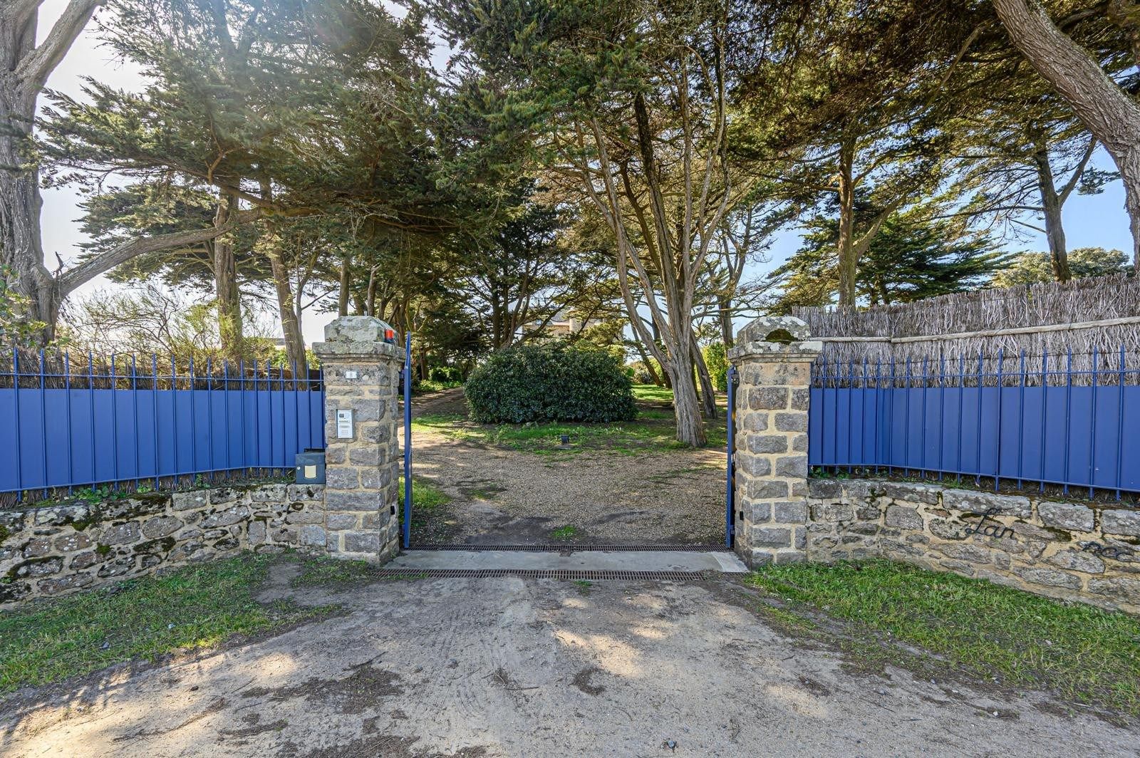 manoir 9 Pièces en vente sur BATZ SUR MER (44740)