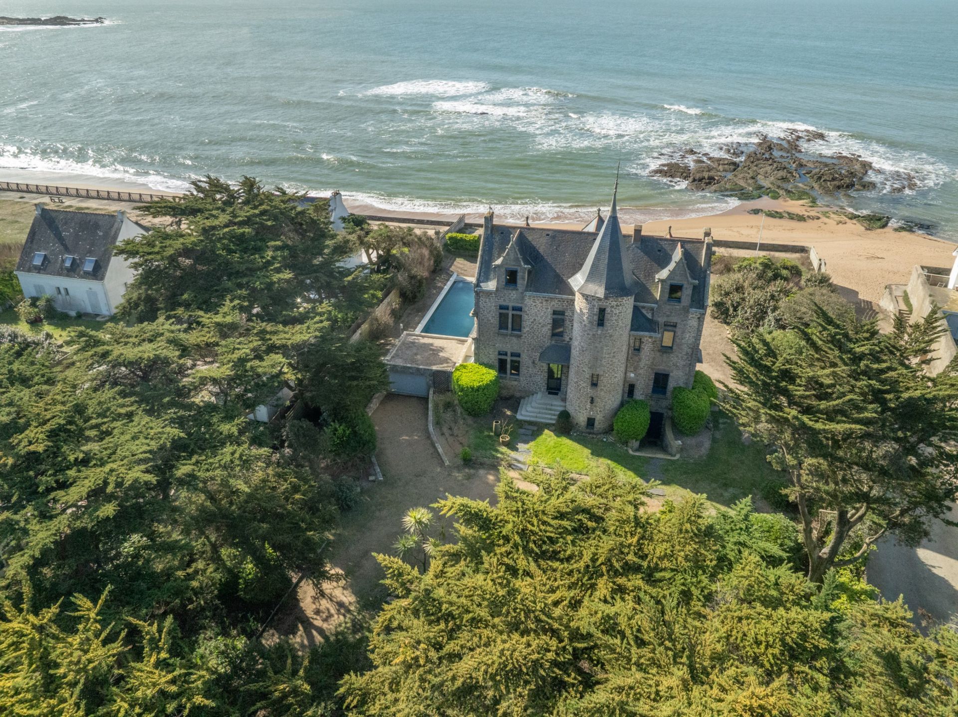 propriété 9 Pièces en vente sur BATZ SUR MER (44740)