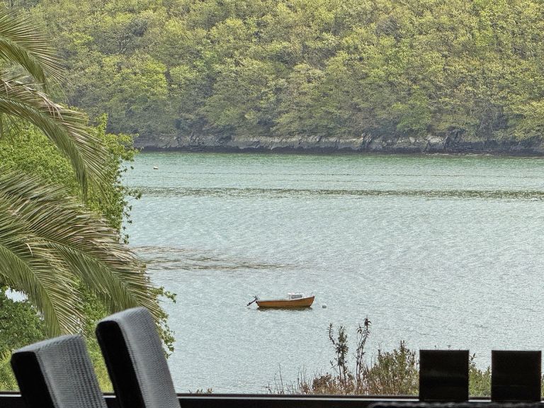 maison 8 Pièces en vente sur LOGONNA DAOULAS (29460)