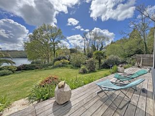 maison 8 Pièces en vente sur LOGONNA DAOULAS (29460)