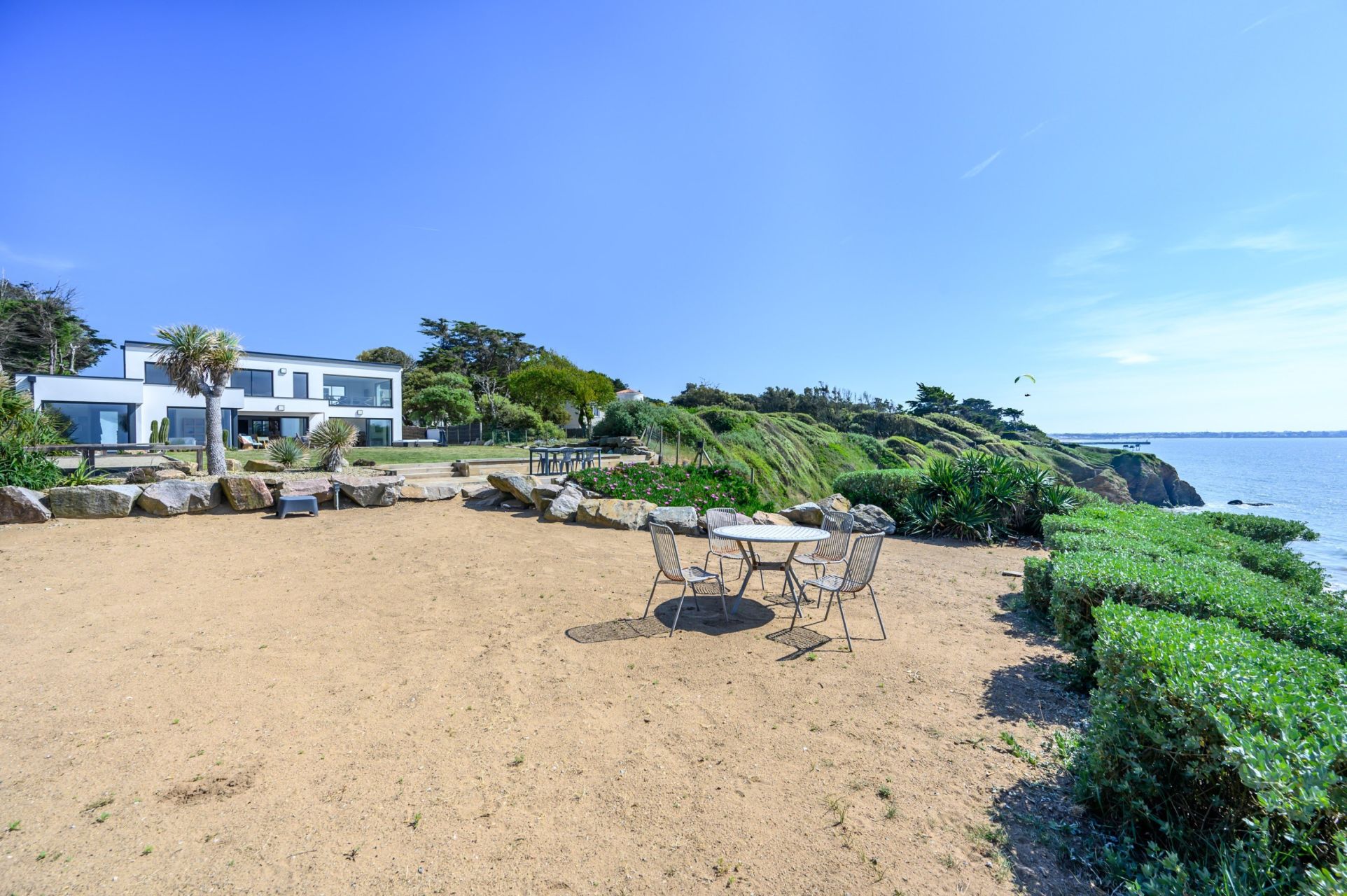 villa 8 Rooms for sale on PORNIC (44210)