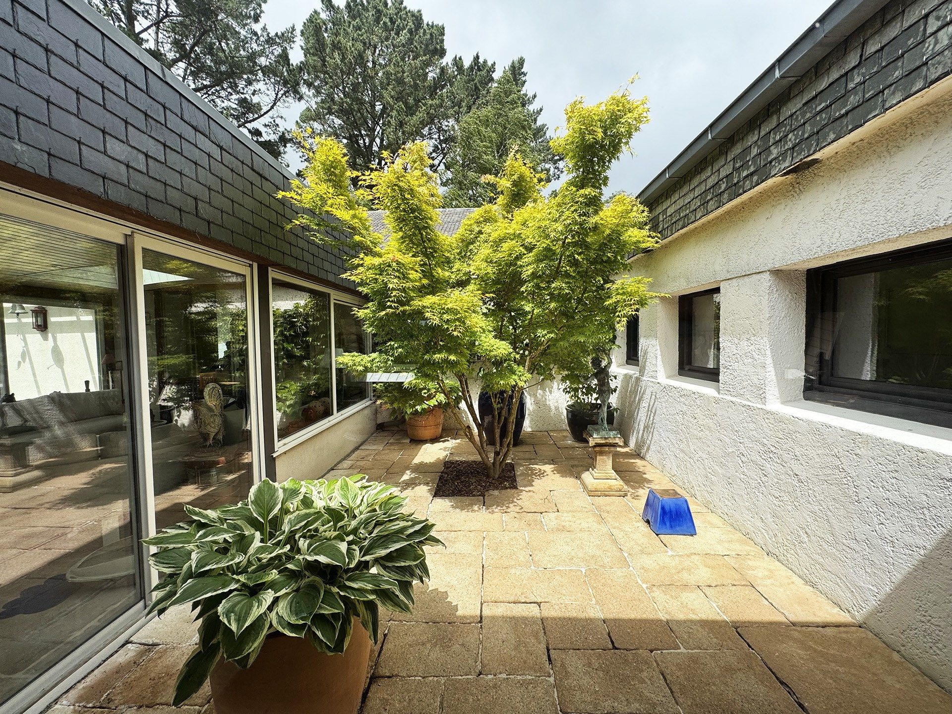 propriété 10 Pièces en vente sur PLOMELIN (29700)