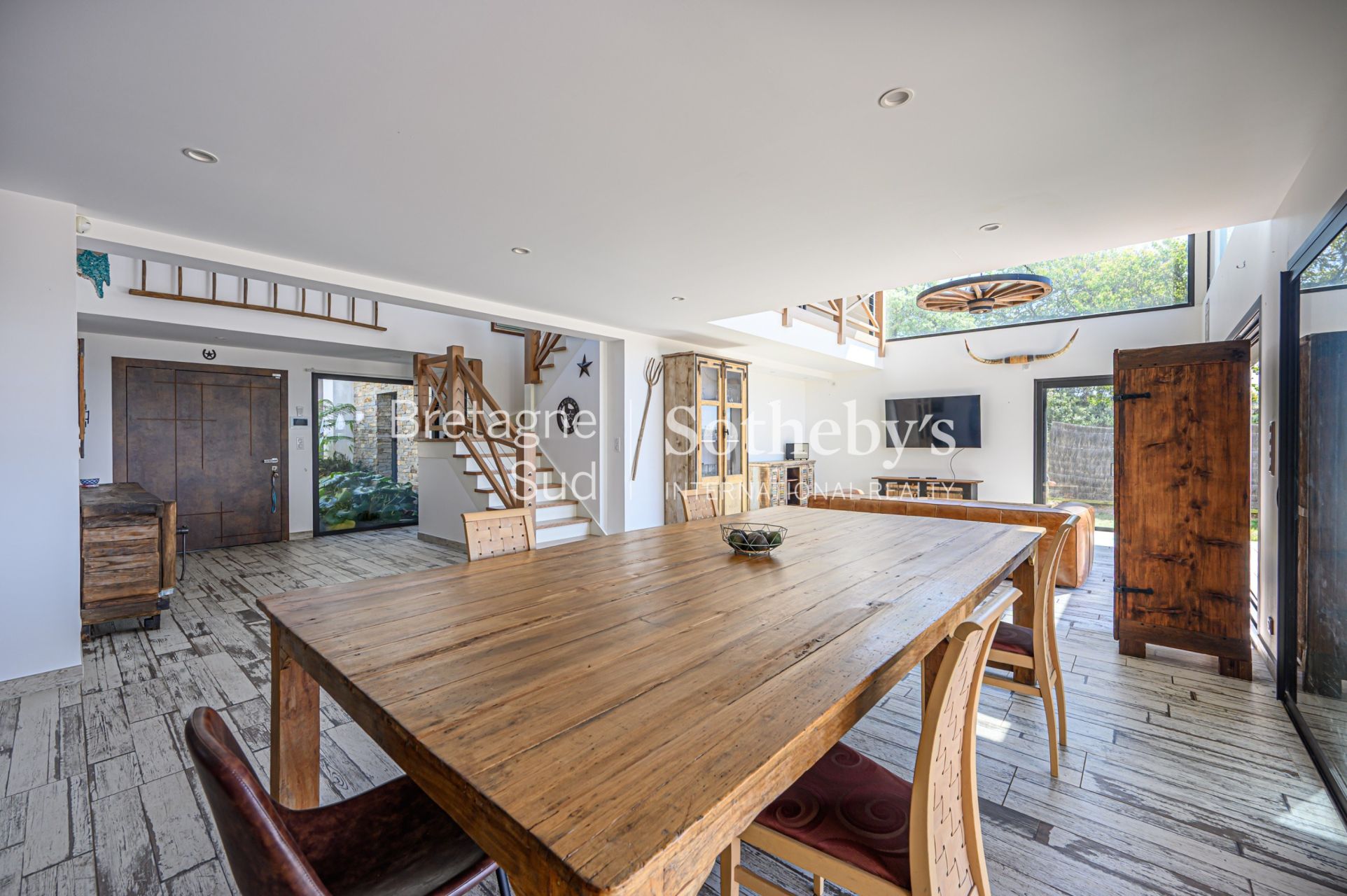 villa 8 Rooms for sale on THARON PLAGE (44730)