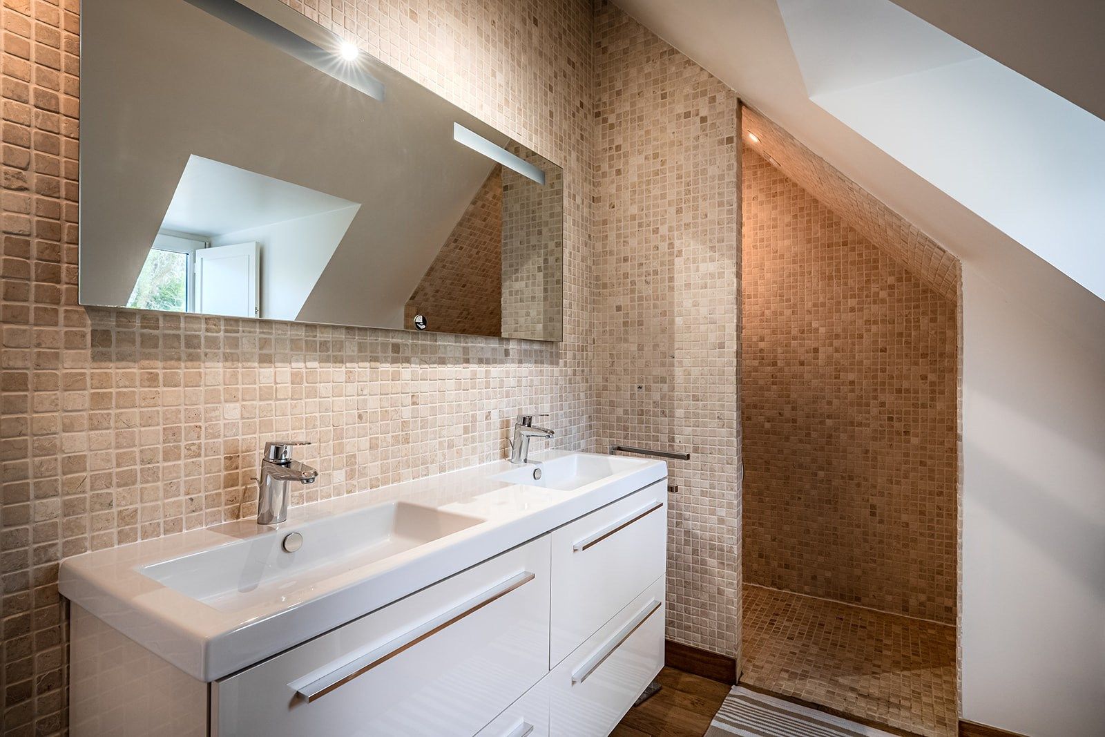 house 8 Rooms for sale on ARRADON (56610)