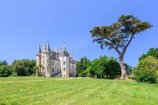 castle 15 Rooms for sale on PLOMELIN (29700)