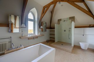 propriété 25 Pièces en vente sur NEVEZ (29920)