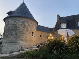 manoir 12 Pièces en vente sur POULDREUZIC (29710)