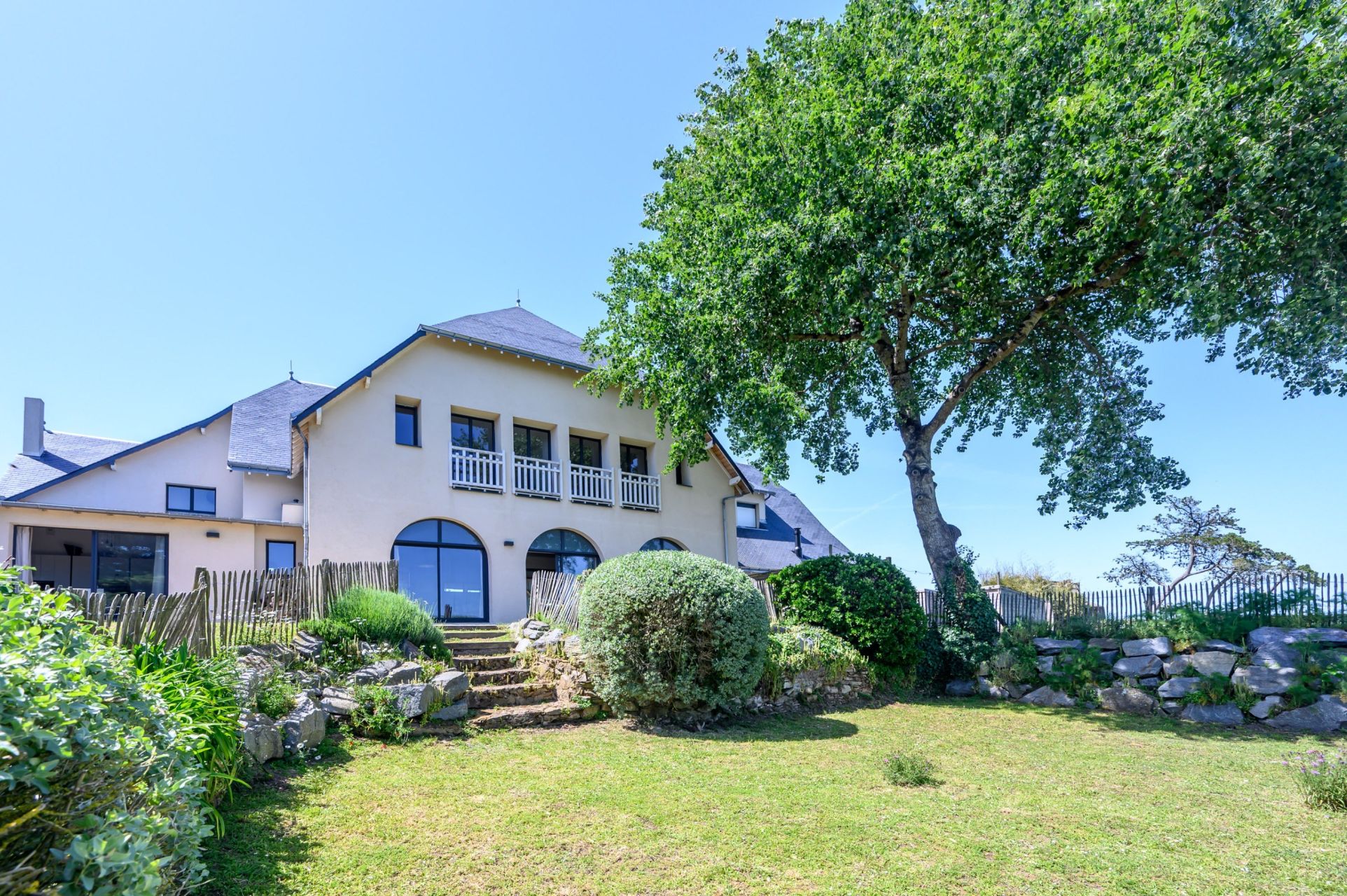 propriété 7 Pièces en vente sur MESQUER (44420)