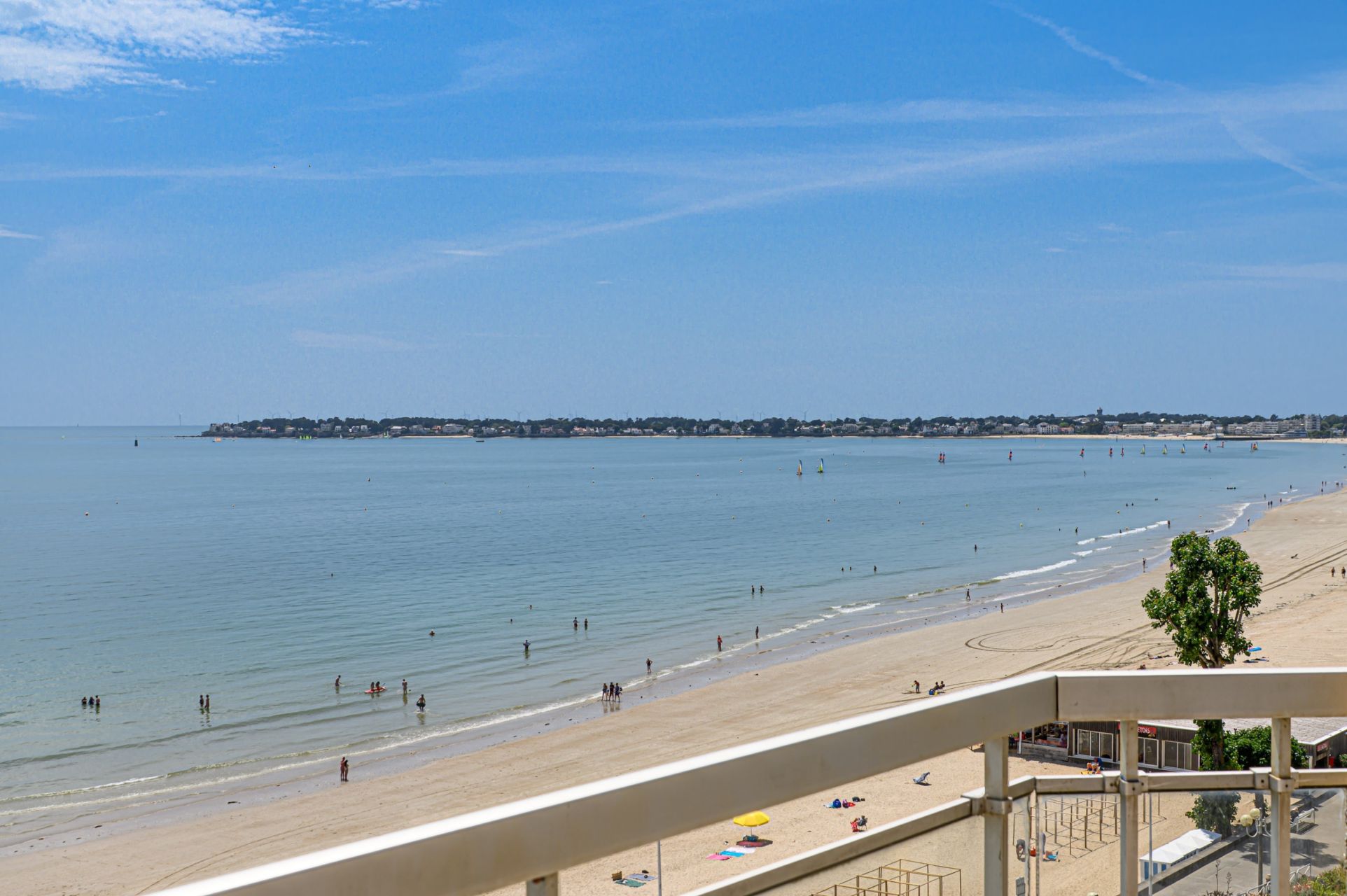 apartment 4 Rooms for sale on LA BAULE (44500)