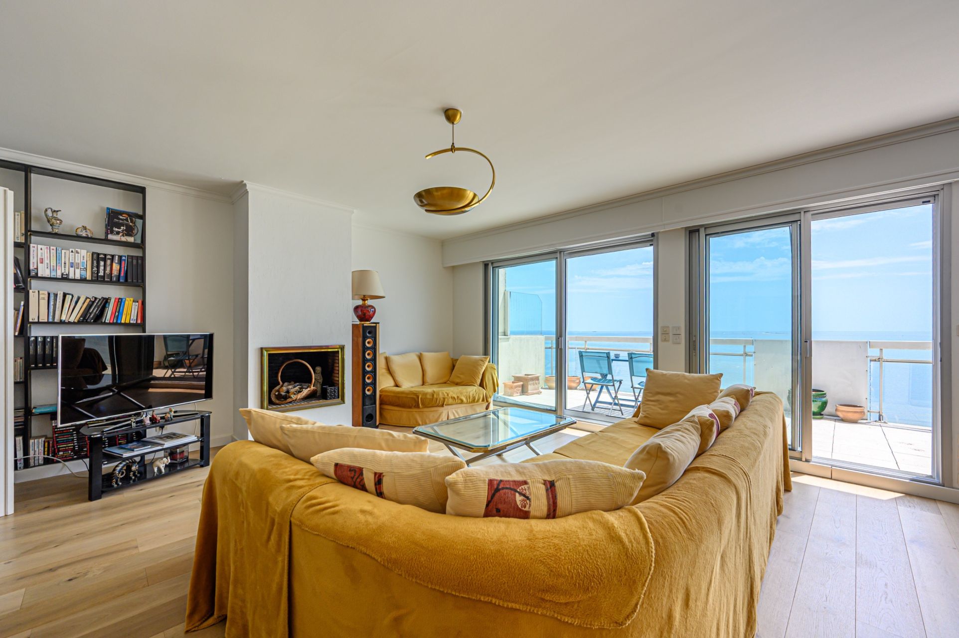 apartment 4 Rooms for sale on LA BAULE (44500)