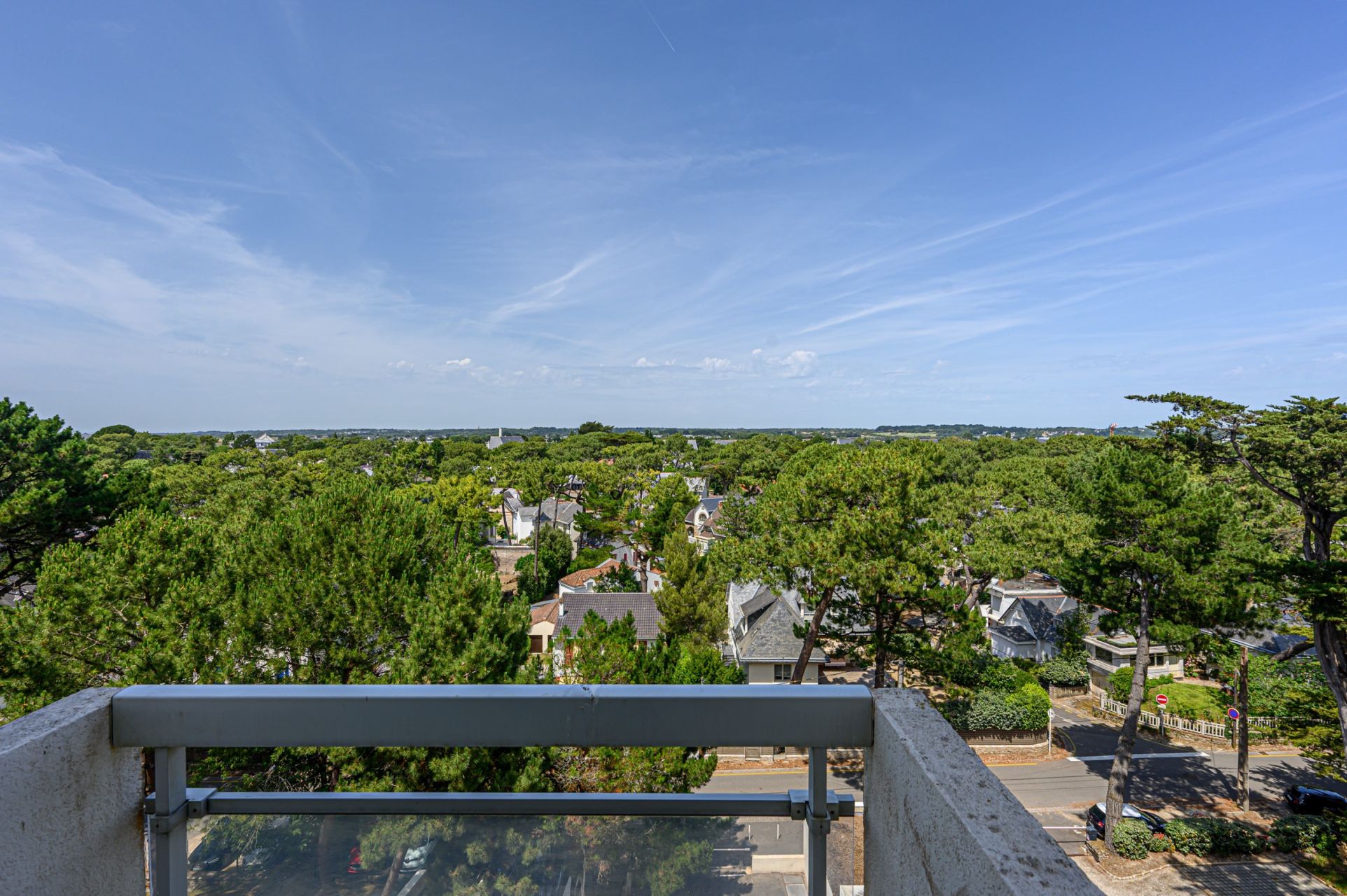 apartment 4 Rooms for sale on LA BAULE (44500)