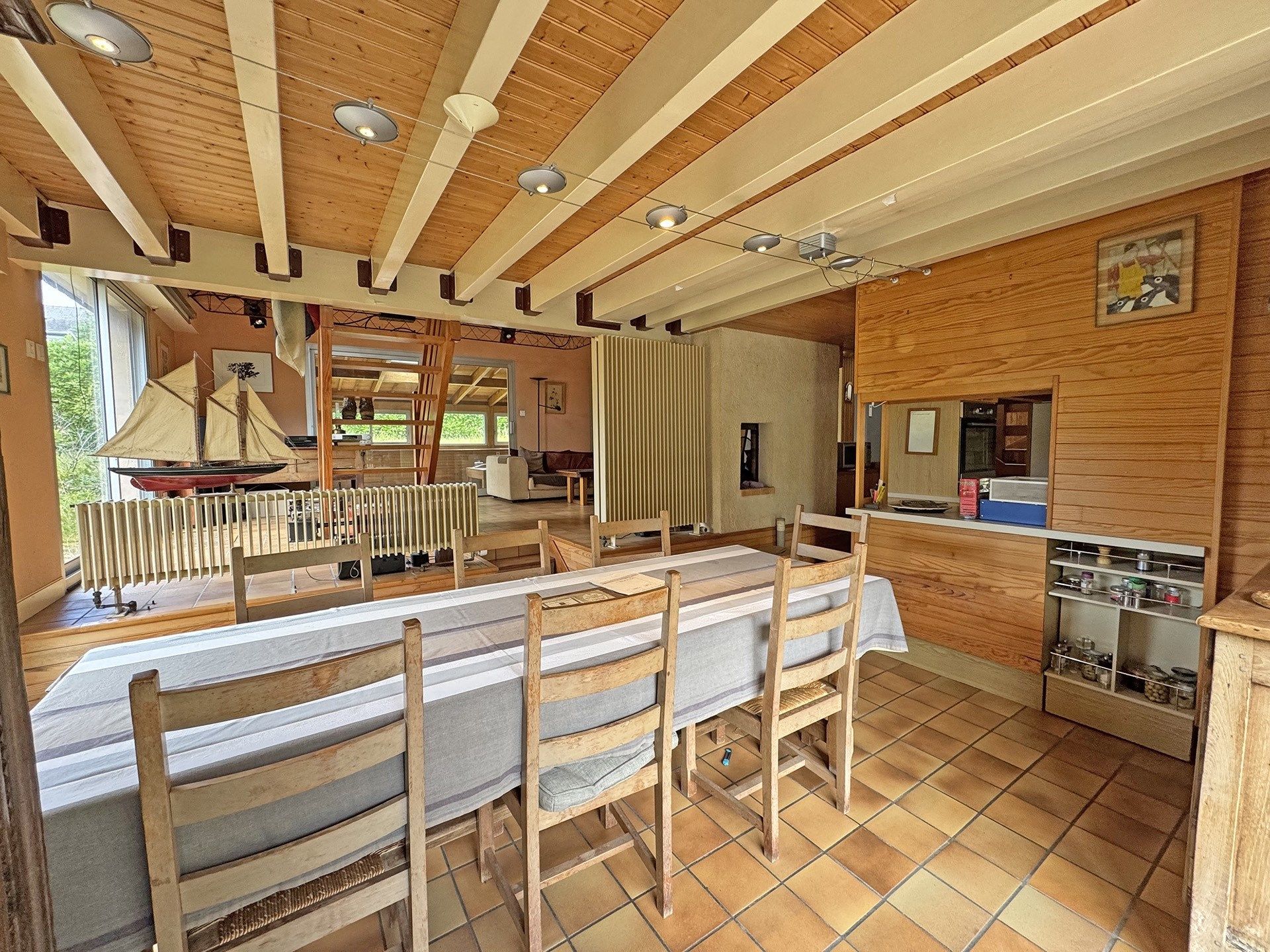 house 10 Rooms for sale on QUIMPER (29000)