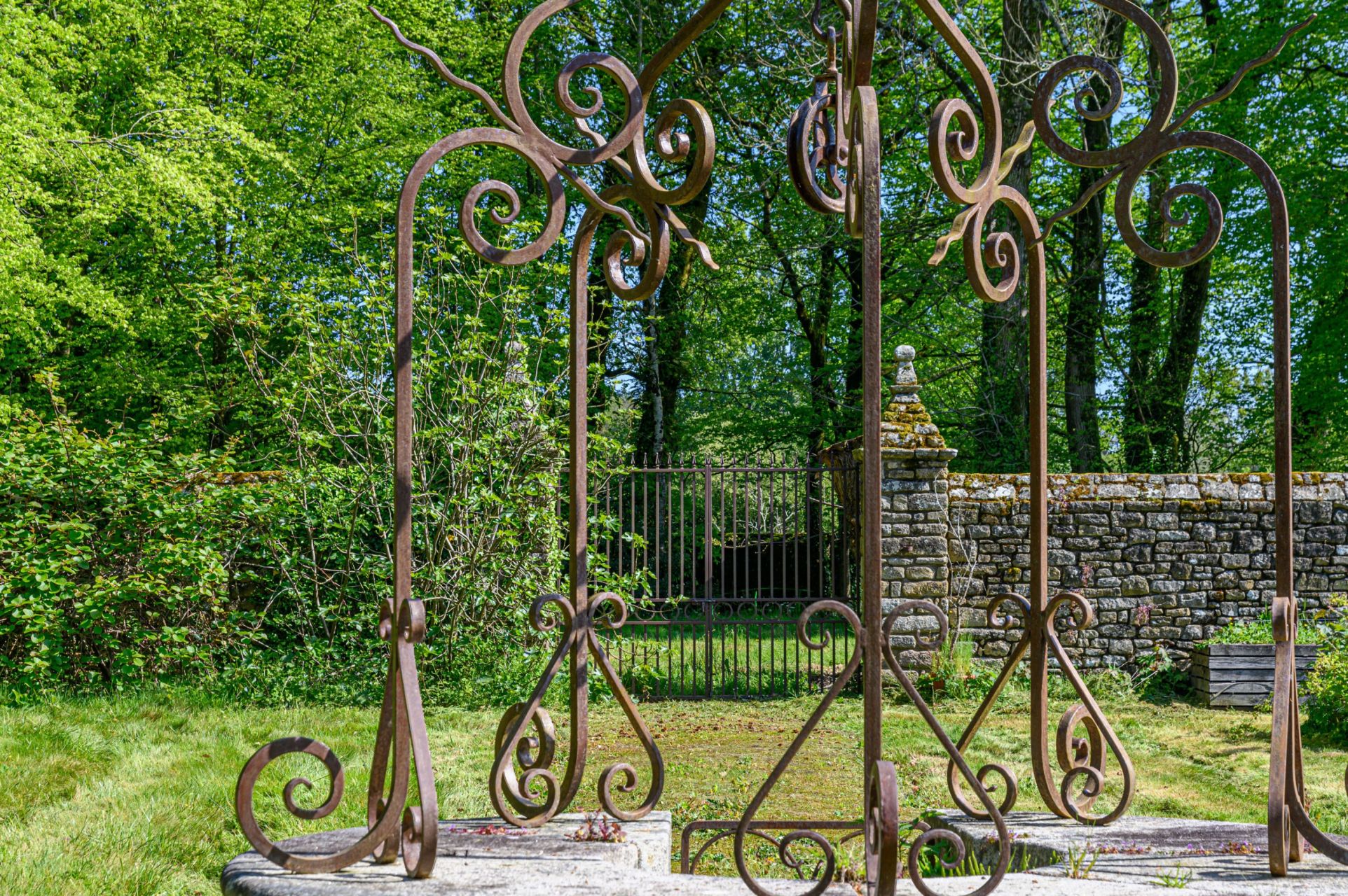 manor house 14 Rooms for sale on LA VRAIE CROIX (56250)