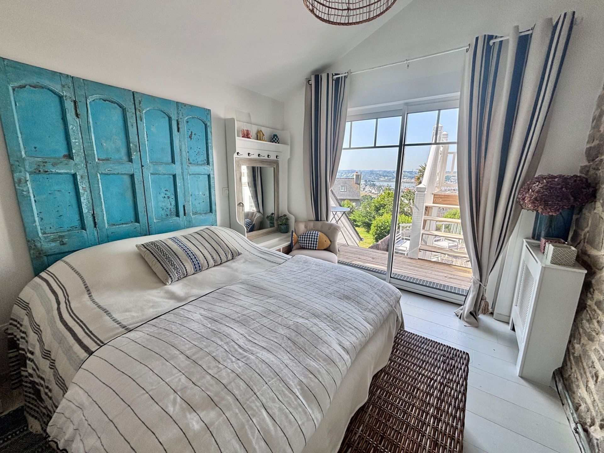 house 6 Rooms for sale on PERROS GUIREC (22700)