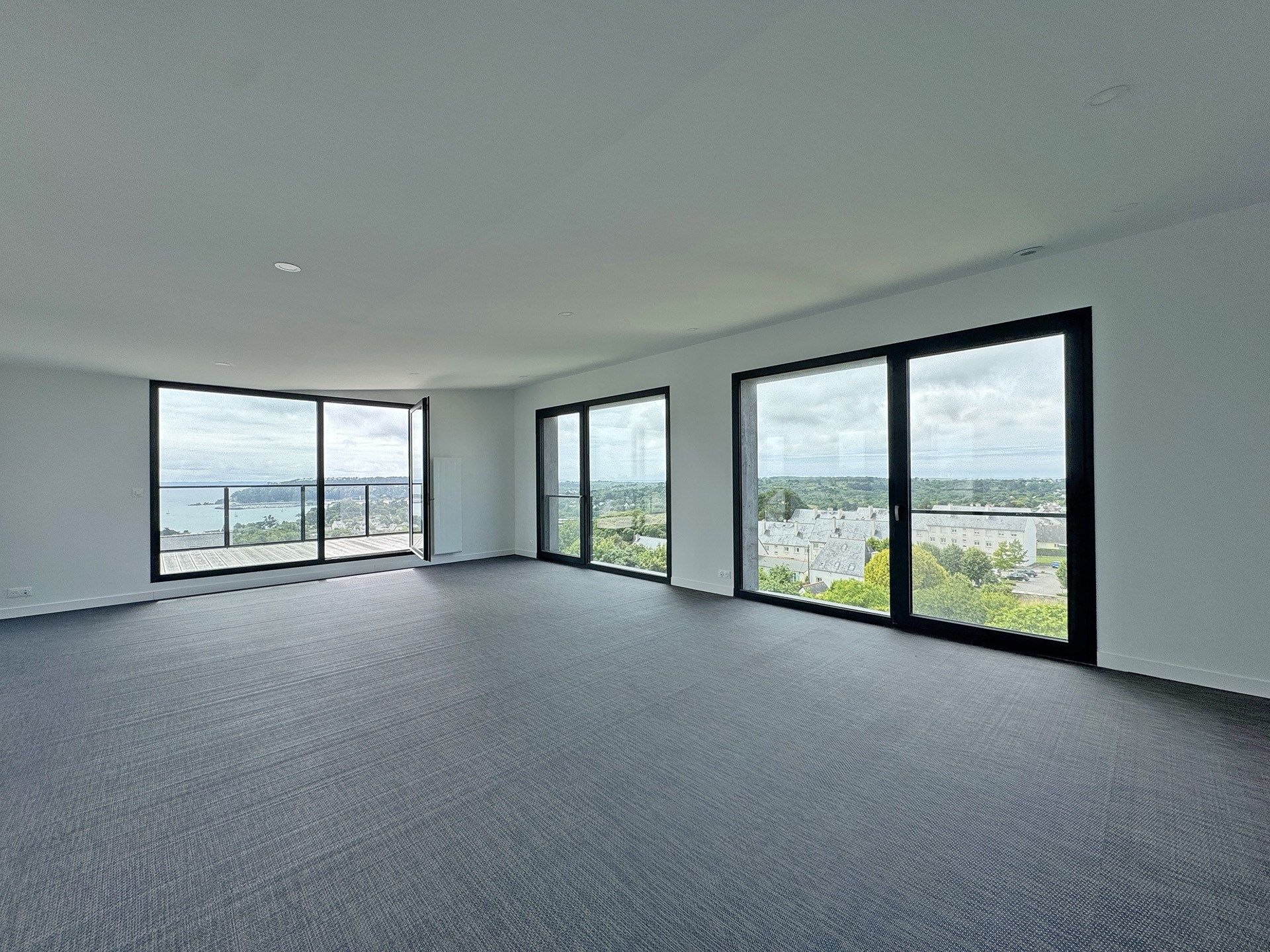 apartment 6 Rooms for sale on CROZON (29160)