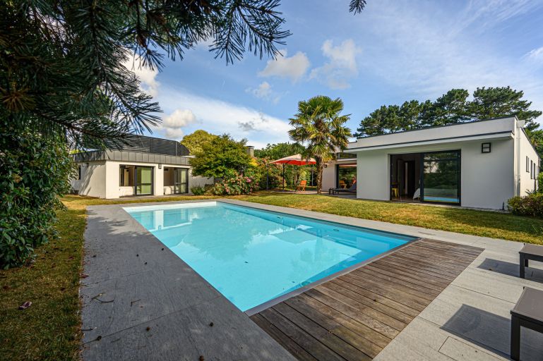 maison 8 Pièces en vente sur LARMOR PLAGE (56260)