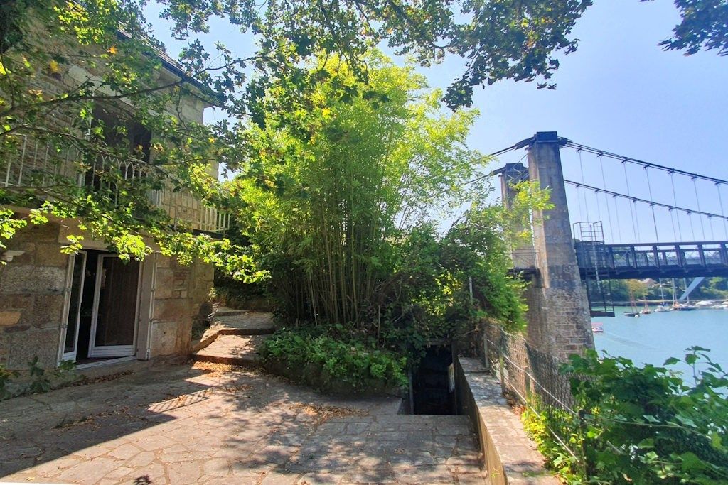 house 7 Rooms for sale on LE BONO (56400)